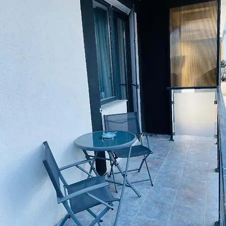 Kebom Summer Studio *